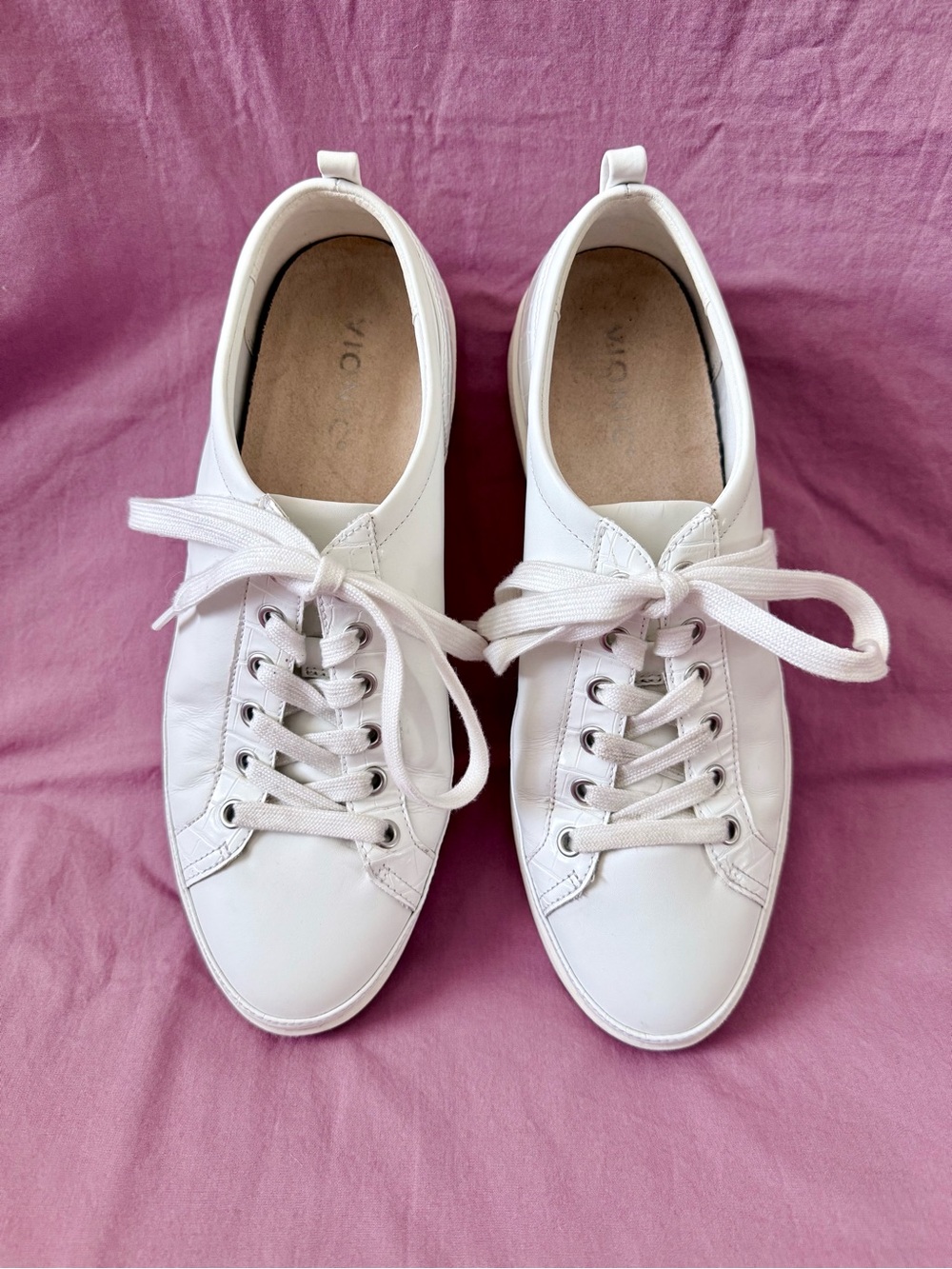Vionic Winny White Leather Sneakers Comfort Shoes Women’s Size 11